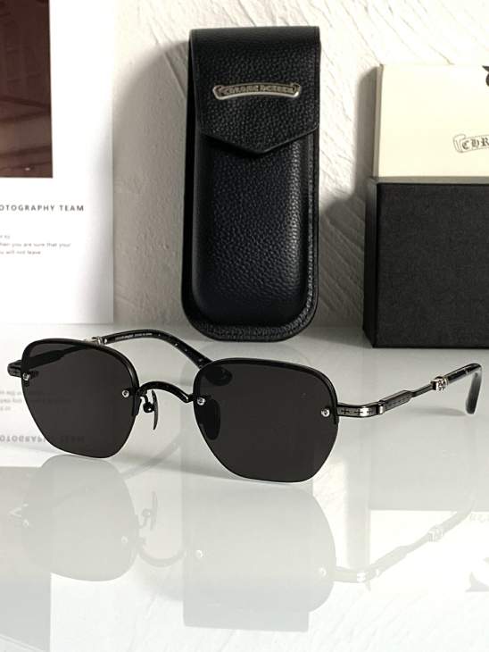 Picture of Chrome Hearts Sunglasses _SKUfw73376574fw